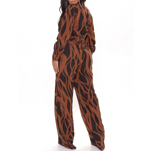 🎀NWT🎀 Fashion Nova Feel Good Zebra Jumpsuit - Picture 2 of 4